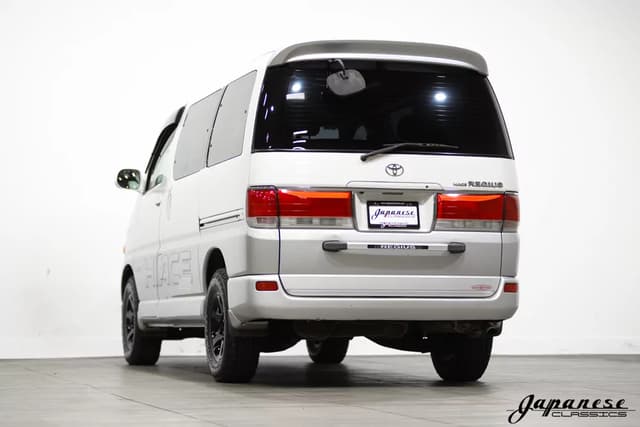 1998 Toyota HiAce JDM car for sale — photo 6 of 25