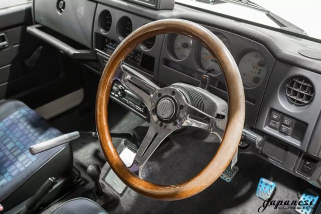 1996 Suzuki Jimny JDM car for sale — photo 11 of 24