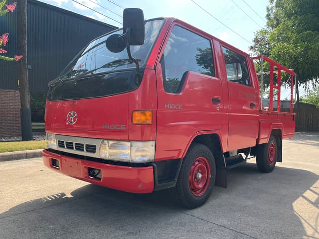 1995 Toyota HiAce JDM car for sale — photo 2 of 10