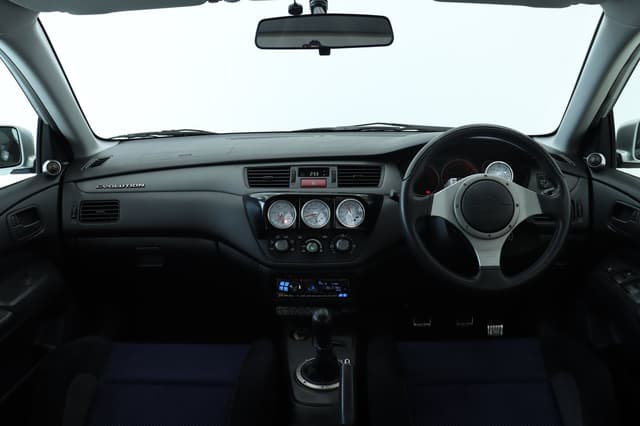 2001 Mitsubishi Lancer JDM car for sale — photo 16 of 25
