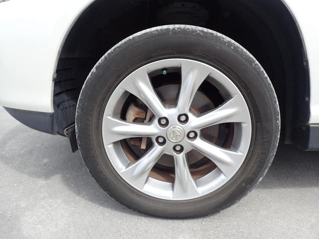 2009 Toyota Harrier JDM car for sale — photo 9 of 25