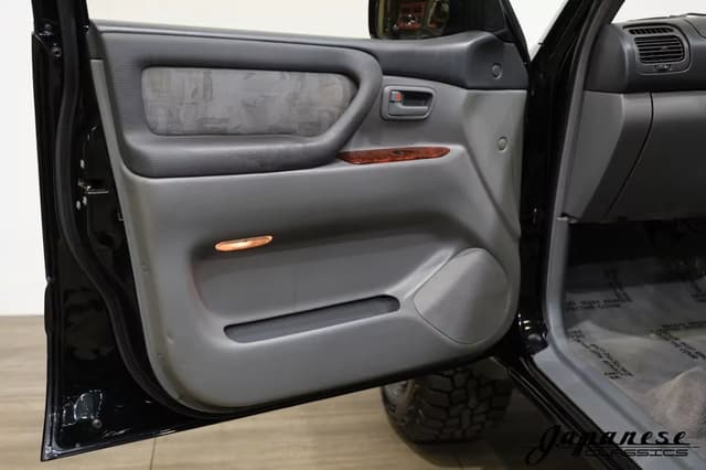 1998 Toyota Land Cruiser JDM car for sale — photo 19 of 25