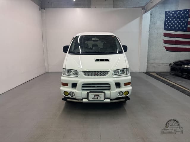 2000 Mitsubishi Delica JDM car for sale — photo 6 of 25