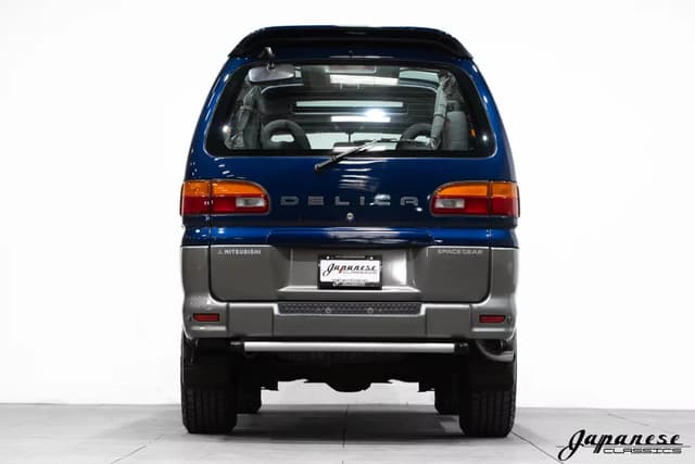 1997 Mitsubishi Delica JDM car for sale — photo 7 of 25