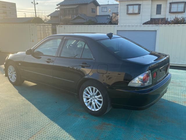 2000 Toyota Altezza JDM car for sale — photo 9 of 20