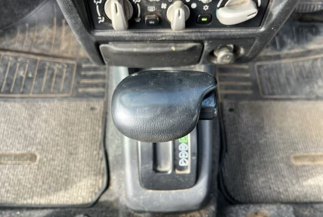 2008 Mitsubishi Pajero Mini JDM car for sale — photo 14 of 25