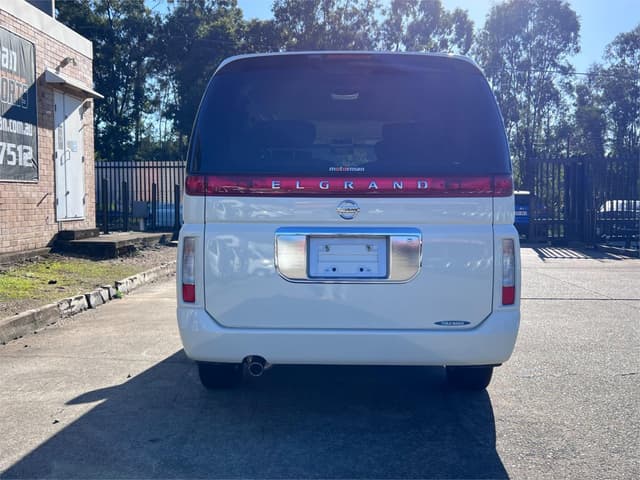 2003 Nissan Elgrand JDM car for sale — photo 7 of 16