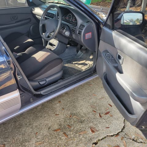 1996 Daihatsu Charade JDM car for sale — photo 4 of 6