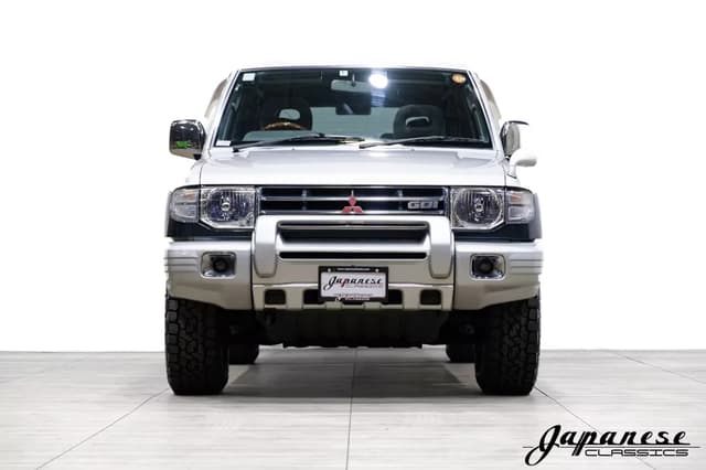 1998 Mitsubishi Pajero JDM car for sale — photo 2 of 25