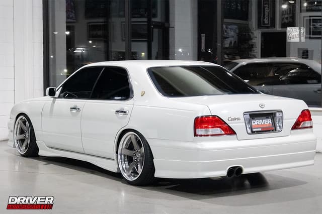 1998 Nissan Cedric JDM car for sale — photo 2 of 25