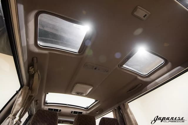 1996 Toyota HiAce JDM car for sale — photo 15 of 25