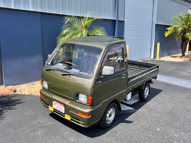 1994 Mitsubishi Minicab JDM car for sale — photo 3 of 17