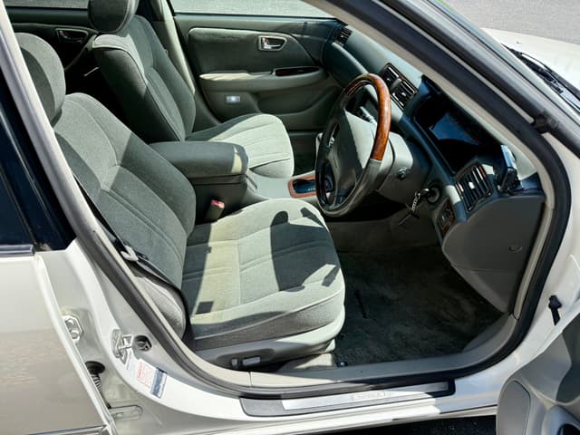 1999 Toyota Mark II JDM car for sale — photo 16 of 20