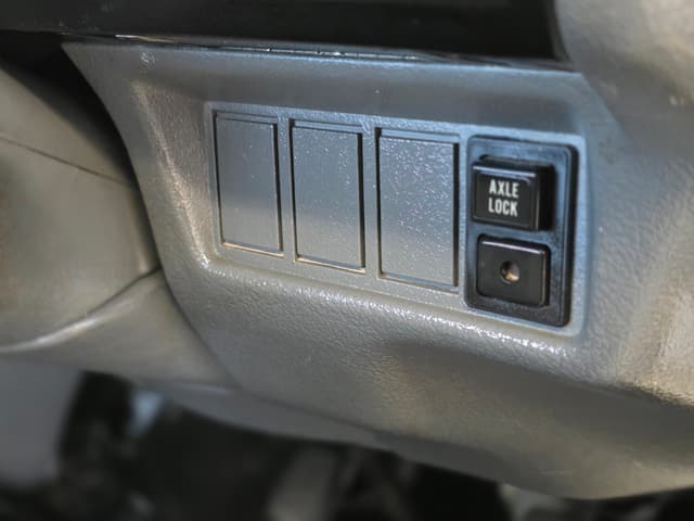 1998 Suzuki Carry JDM car for sale — photo 2 of 25
