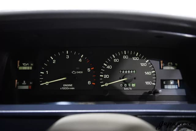 1994 Toyota Hilux Surf JDM car for sale — photo 14 of 25