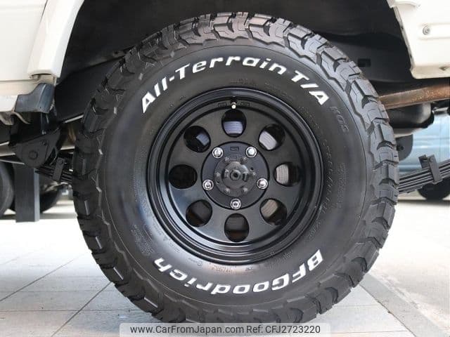 2001 Toyota Land Cruiser JDM car for sale — photo 10 of 20