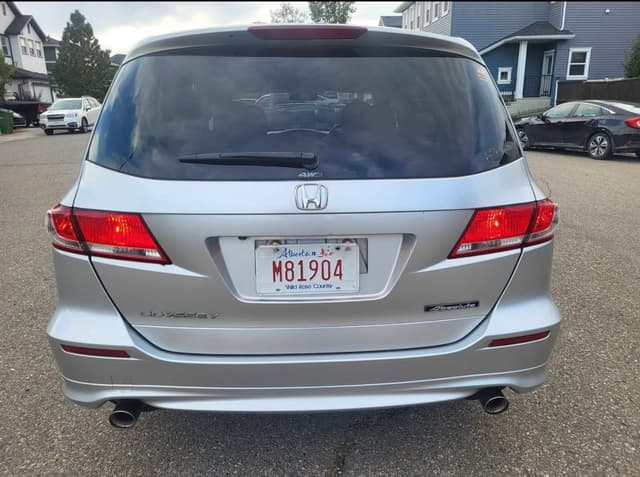 2009 Honda Odyssey JDM car for sale — photo 4 of 11