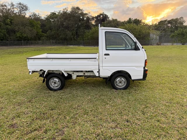 1998 Mitsubishi Minicab JDM car for sale — photo 24 of 25