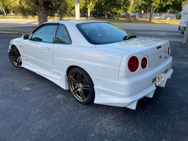 1998 Nissan Skyline JDM car for sale — photo 5 of 25