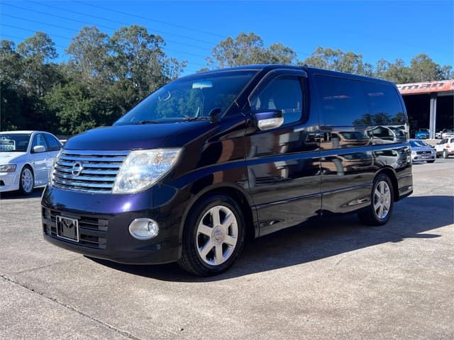 2007 Nissan Elgrand JDM car for sale — photo 10 of 16