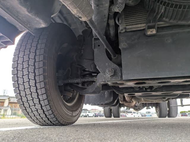 2006 Isuzu Elf JDM car for sale — photo 13 of 25