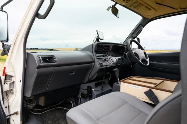 1999 Toyota HiAce JDM car for sale — photo 9 of 20