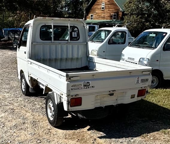 1999 Daihatsu Hijet JDM car for sale — photo 9 of 18