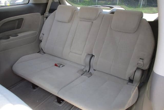 2007 Toyota Estima JDM car for sale — photo 21 of 25