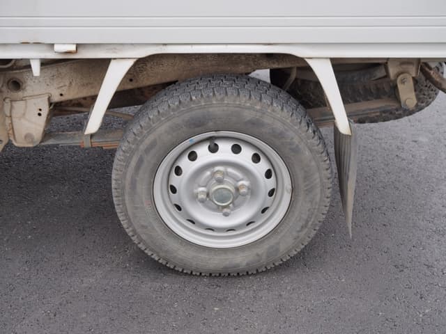 2002 Mitsubishi Minicab JDM car for sale — photo 22 of 25