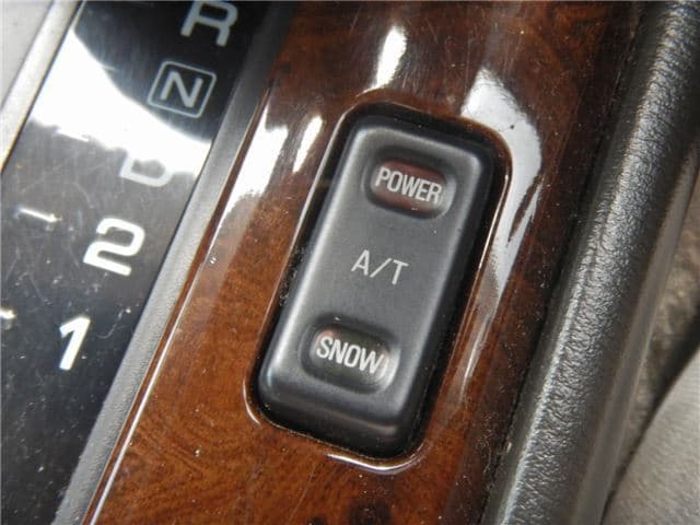 1996 Nissan Stagea JDM car for sale — photo 19 of 25