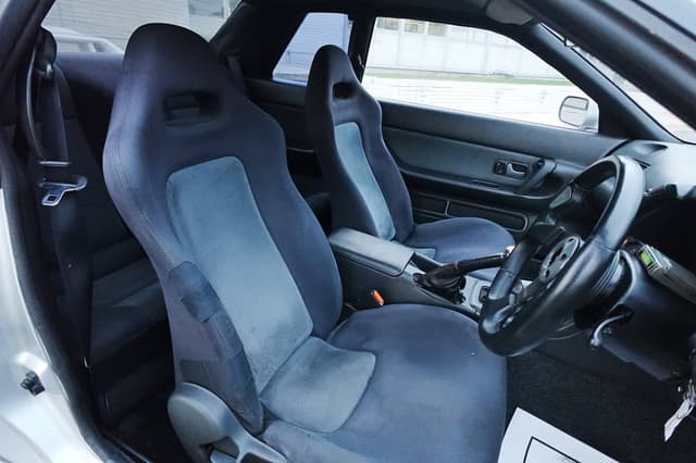 1992 Nissan Skyline JDM car for sale — photo 7 of 18
