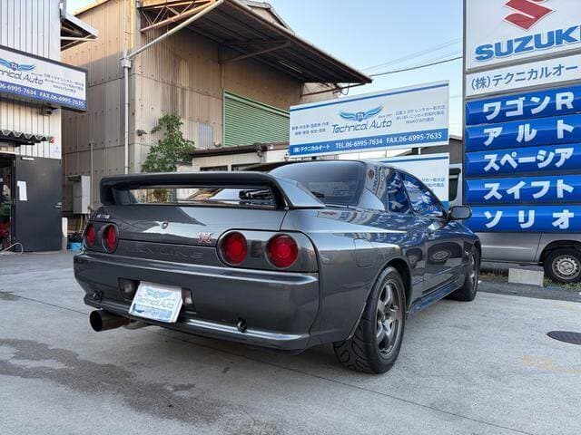1989 Nissan Skyline JDM car for sale — photo 9 of 19