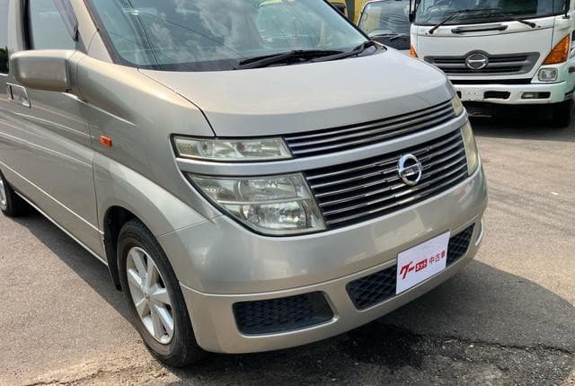 2003 Nissan Elgrand JDM car for sale — photo 5 of 25
