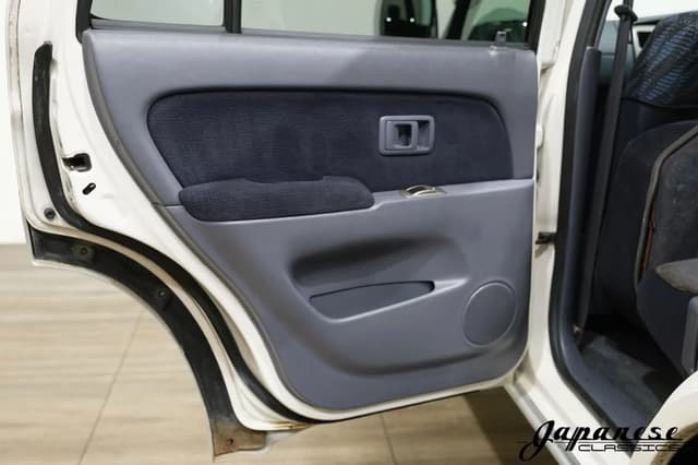 1998 Toyota Hilux Surf JDM car for sale — photo 21 of 25