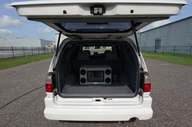 1999 Toyota Hilux Surf JDM car for sale — photo 18 of 19