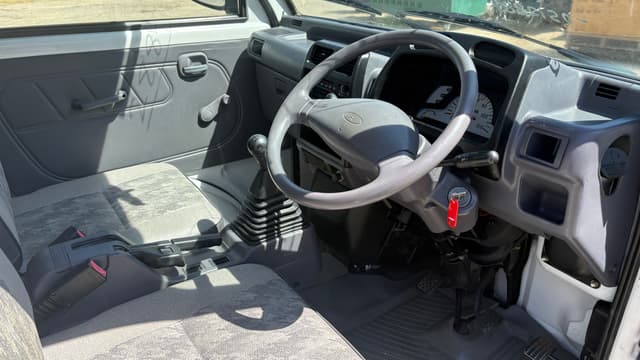 1998 Mitsubishi Minicab JDM car for sale — photo 10 of 25