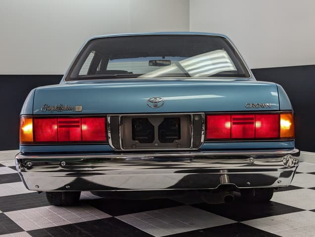 1995 Toyota Crown JDM car for sale — photo 9 of 25