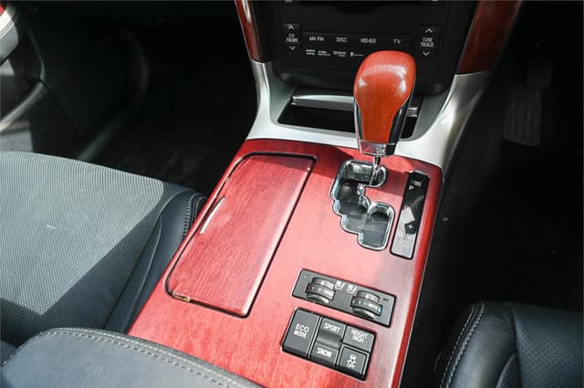 2011 Toyota Crown JDM car for sale — photo 24 of 25