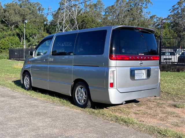 2002 Nissan Elgrand JDM car for sale — photo 8 of 16
