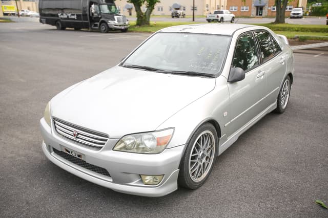 1998 Toyota Altezza JDM car for sale — photo 24 of 25