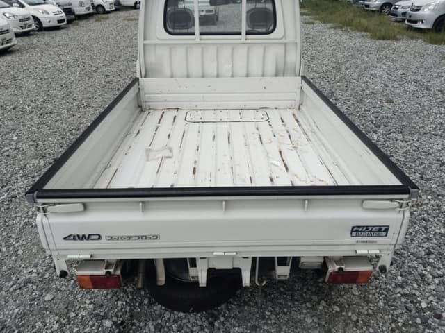 2002 Daihatsu Hijet JDM car for sale — photo 10 of 22