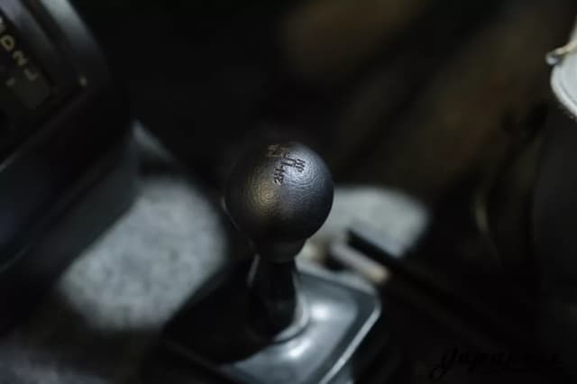 1996 Suzuki Jimny JDM car for sale — photo 13 of 25