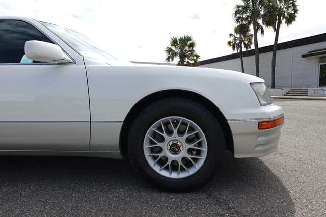 1997 Toyota Celsior JDM car for sale — photo 5 of 21