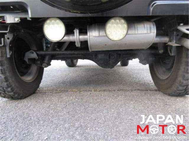 1999 Suzuki Jimny JDM car for sale — photo 13 of 20