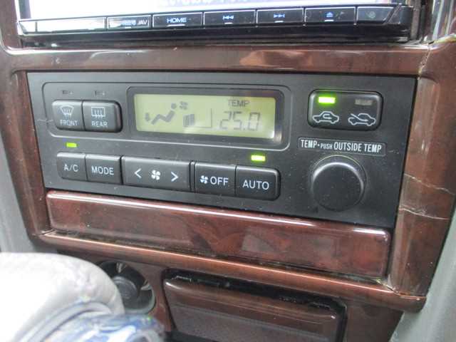 1999 Toyota Mark II JDM car for sale — photo 16 of 20