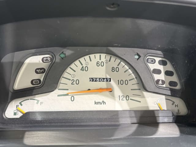 1998 Mitsubishi Minicab JDM car for sale — photo 7 of 23