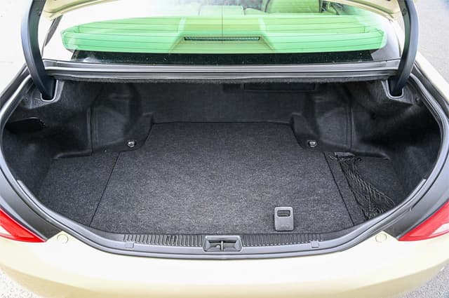 2009 Toyota Majesta JDM car for sale — photo 5 of 25