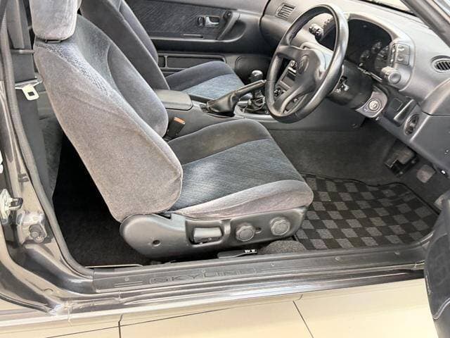 1991 Nissan Skyline JDM car for sale — photo 10 of 18