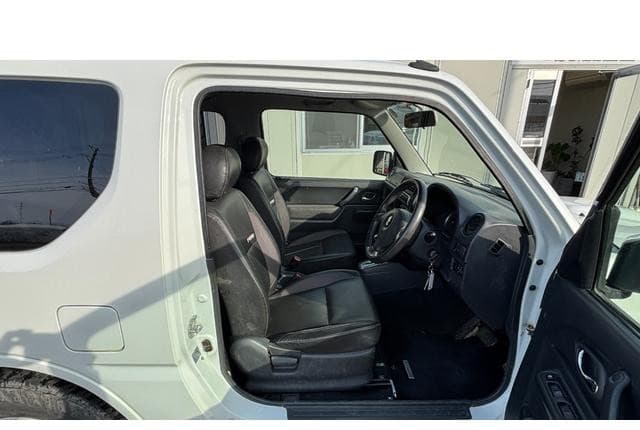 2010 Suzuki Jimny JDM car for sale — photo 15 of 25
