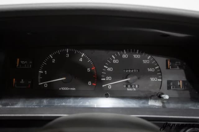 1990 Toyota Hilux JDM car for sale — photo 16 of 25